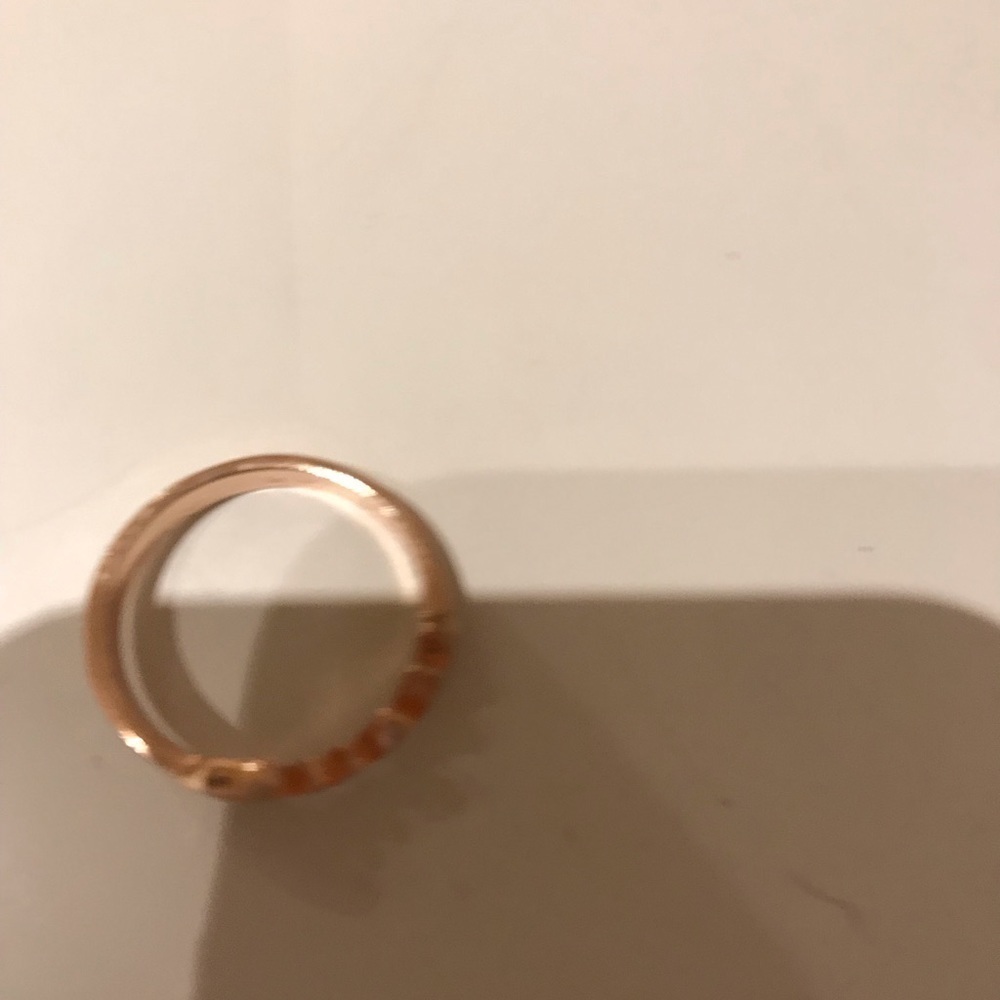 Guess  gold ring nwot​​​​​​​​ - Picture 2 of 4